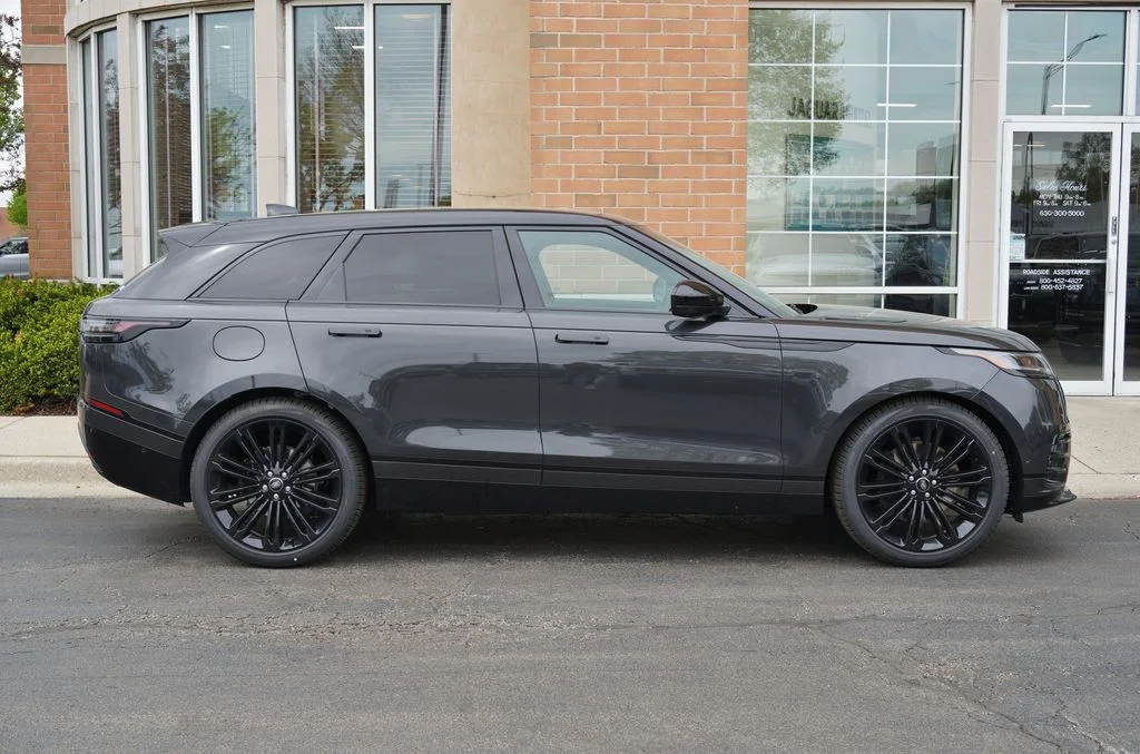 Used 2026 Gray Land Rover Dynamic SE image 7