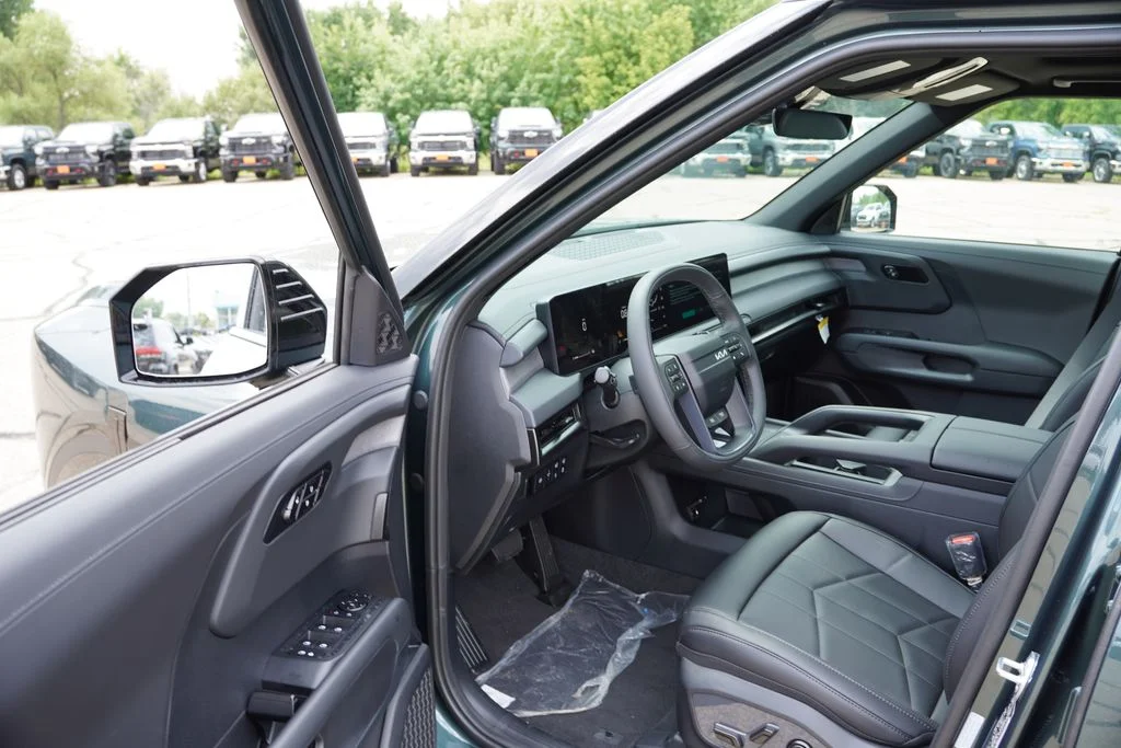 New 2027 Black Jade Green Kia X-Line EX image 10