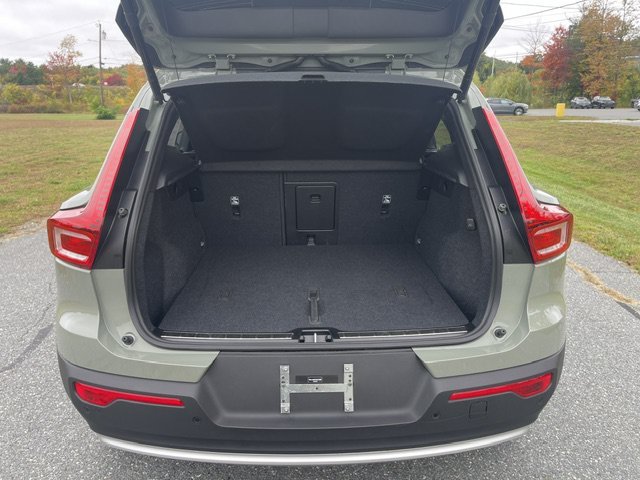 Used 2025 Green Volvo Plus Bright Theme image 9