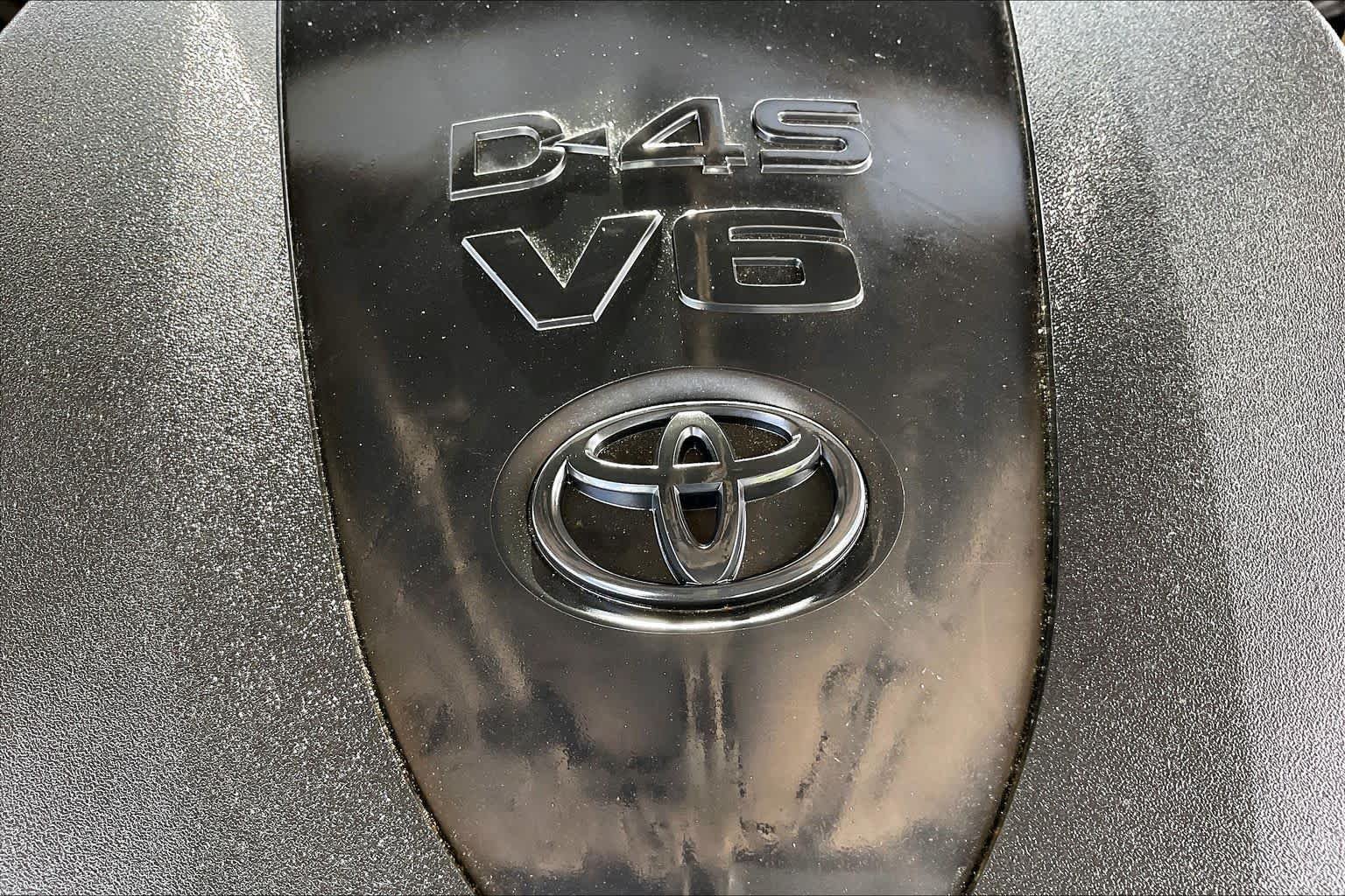 Used 2017 Magnetic Gray Metallic Toyota SR5 image 33