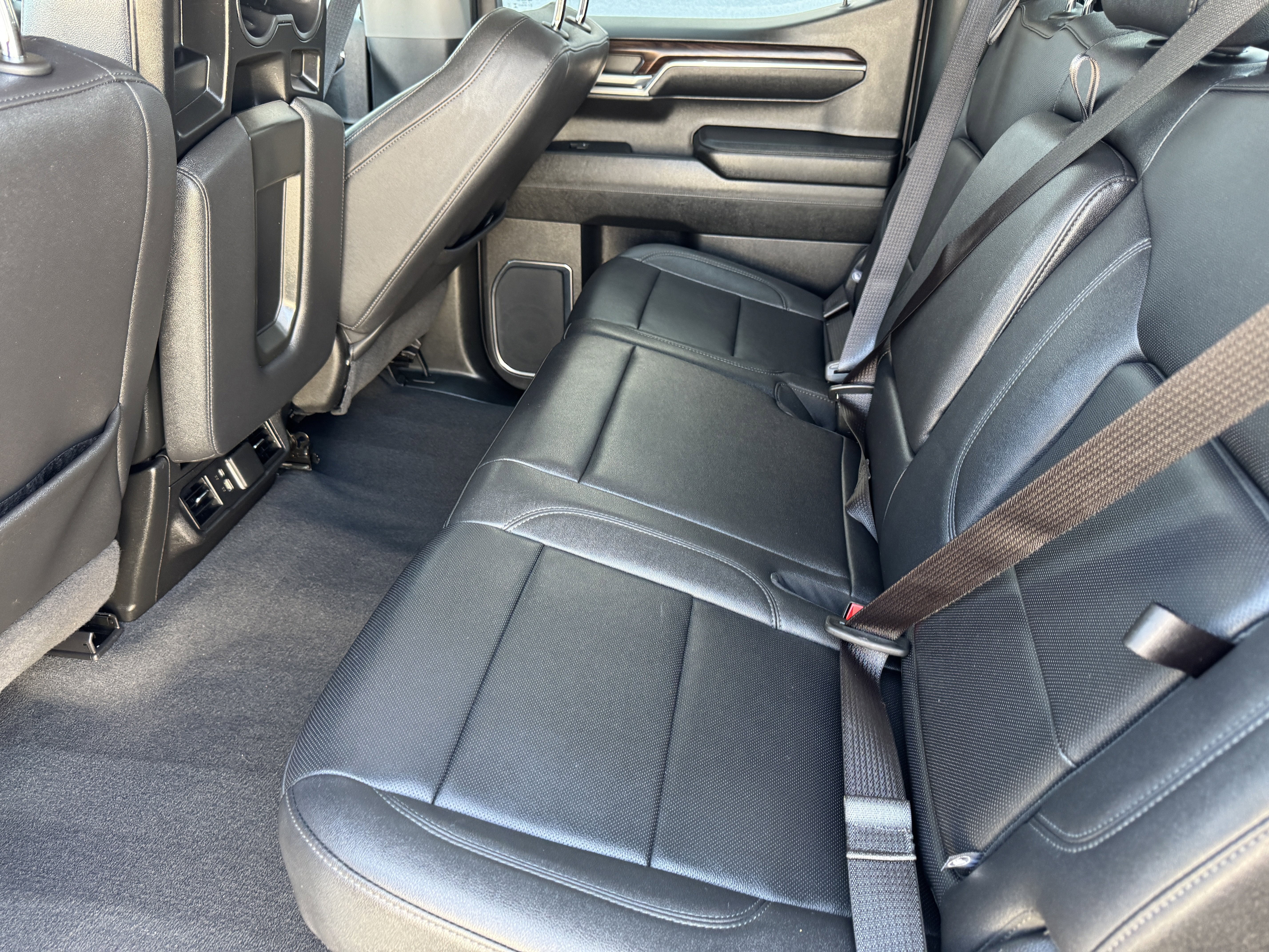 2024 GMC Sierra 1500 SLT - Photo 15