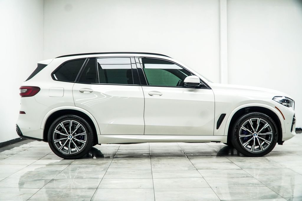 Used 2022 White BMW M50i image 7