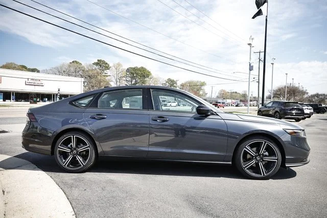 New 2026 Meteorite Gray Metallic Honda SE image 13