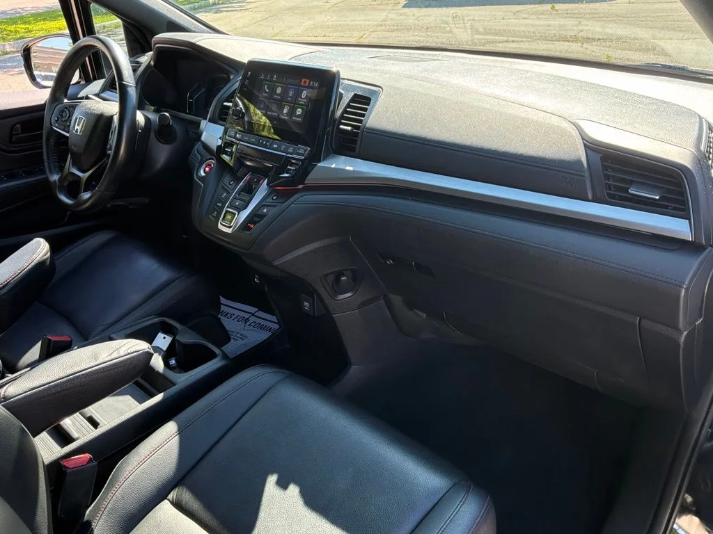 Used 2023  Honda Sport image 29