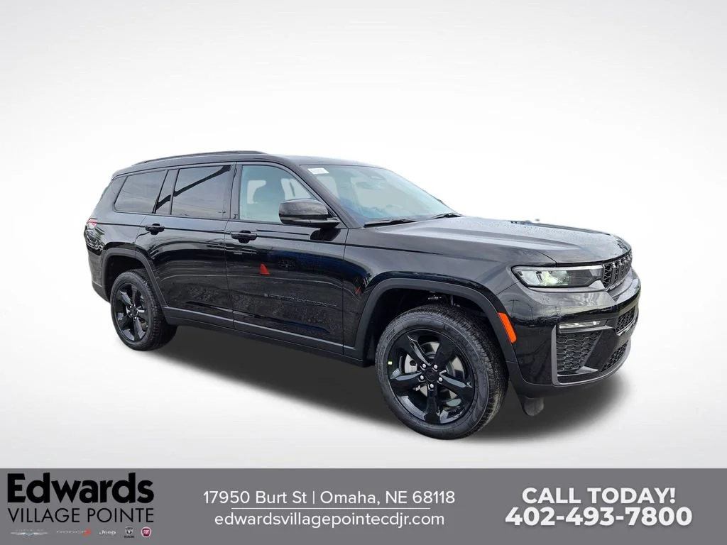 New 2026 Diamond Black Crystal Pearl-Coat Exterior Paint Jeep Limited image 1