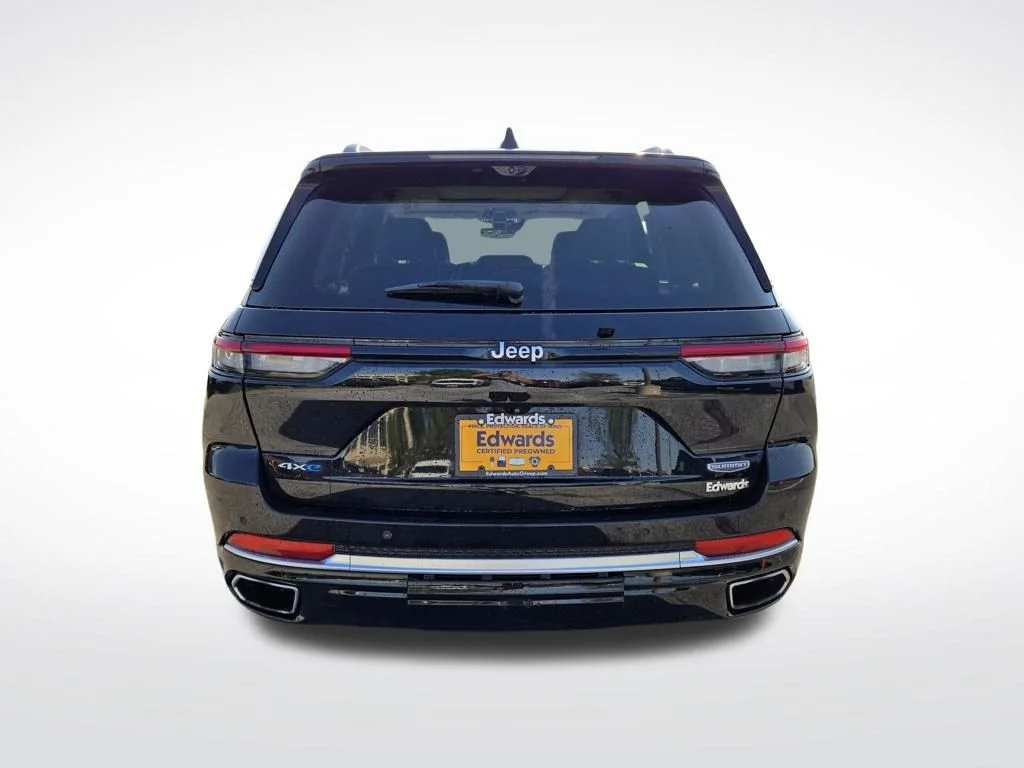 Certified Used 2022 Black Jeep Summit 4xe image 4