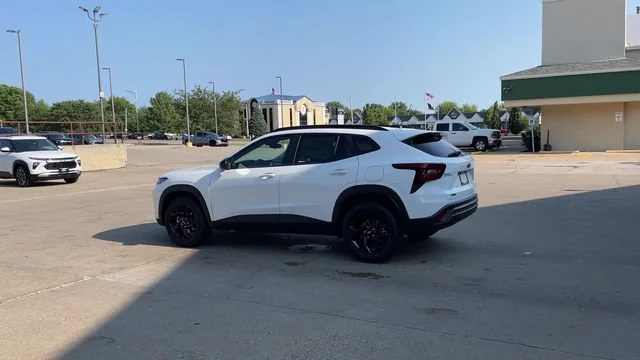 2026 Chevrolet Trax LT - Photo 6