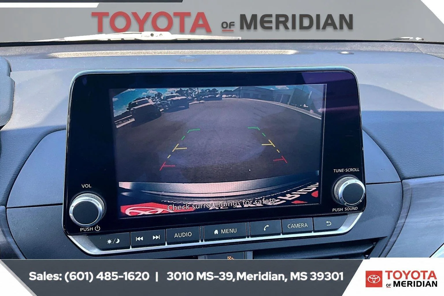 Used 2025 Gun Metallic Nissan SV image 15