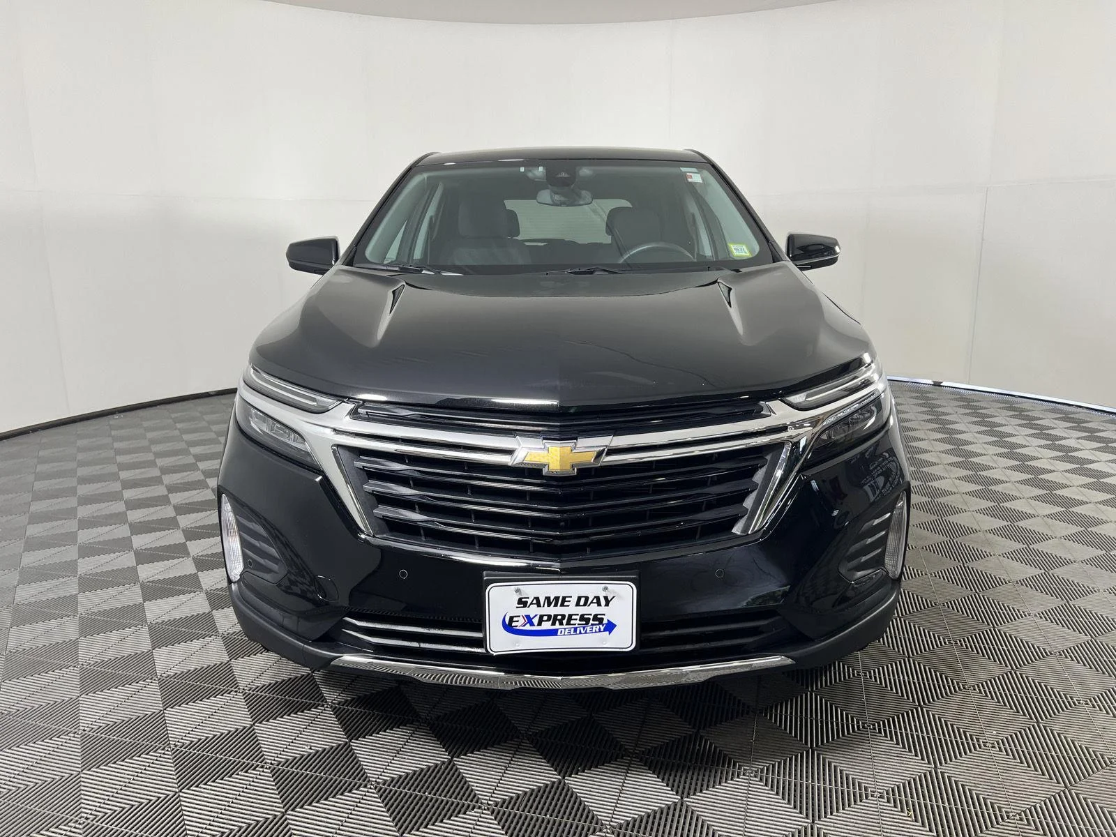 Used 2024 Mosaic Black Metallic Chevrolet LT image 29