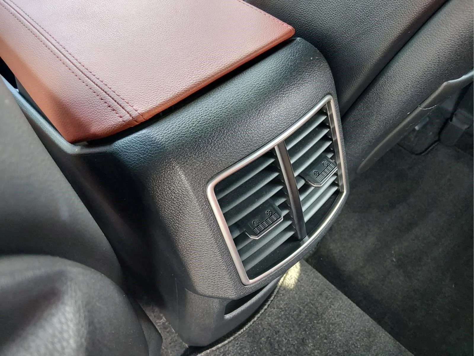 Used 2024 Wolf Gray Kia SX-Prestige image 19