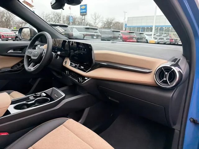 Used 2025 Reef Blue Metallic Chevrolet ACTIV image 28