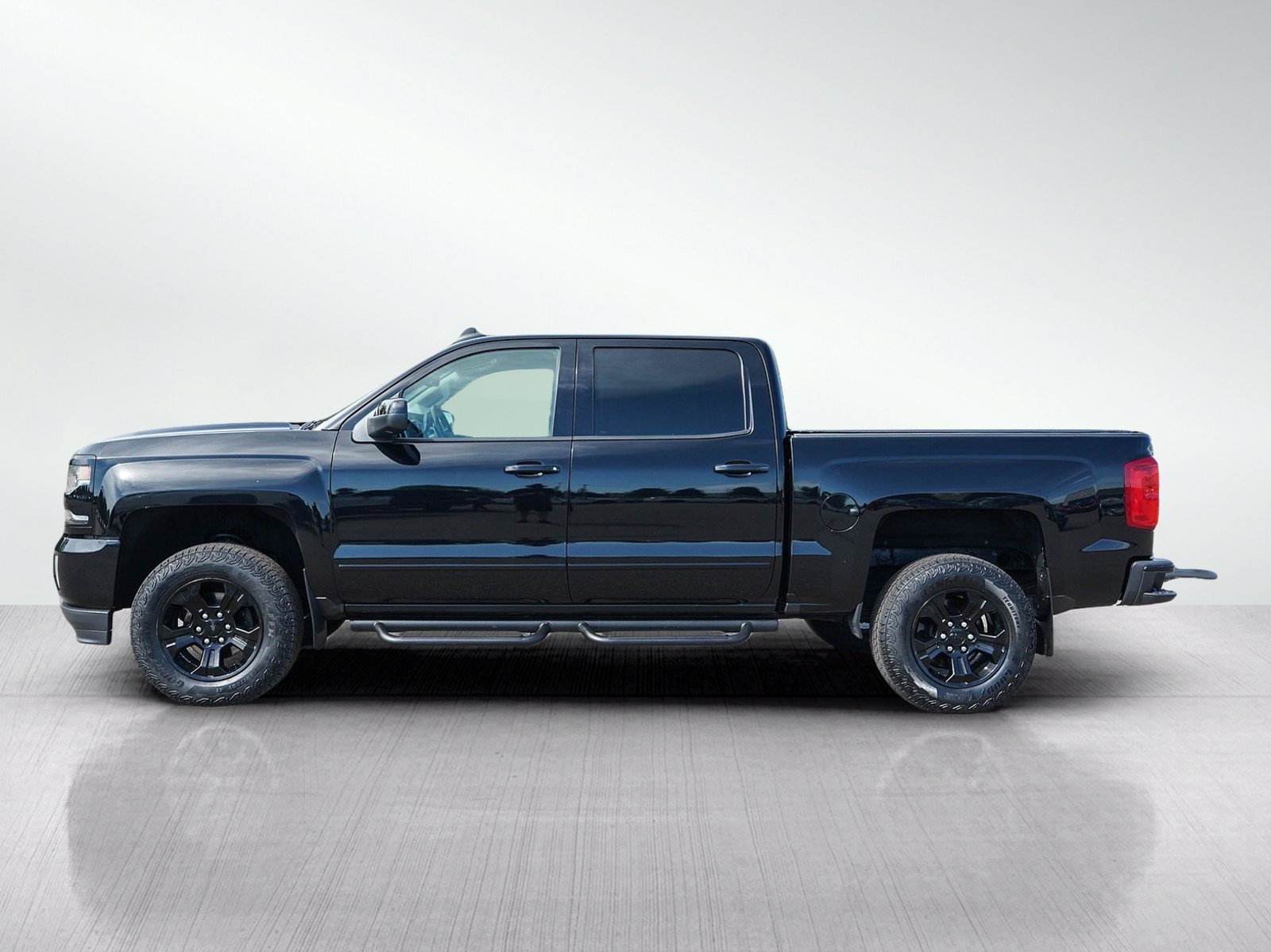 Used 2018 Chevrolet Silverado 1500 LTZ Z71 with VIN 3GCUKSECXJG432134 for sale in White Bear Lake, Minnesota