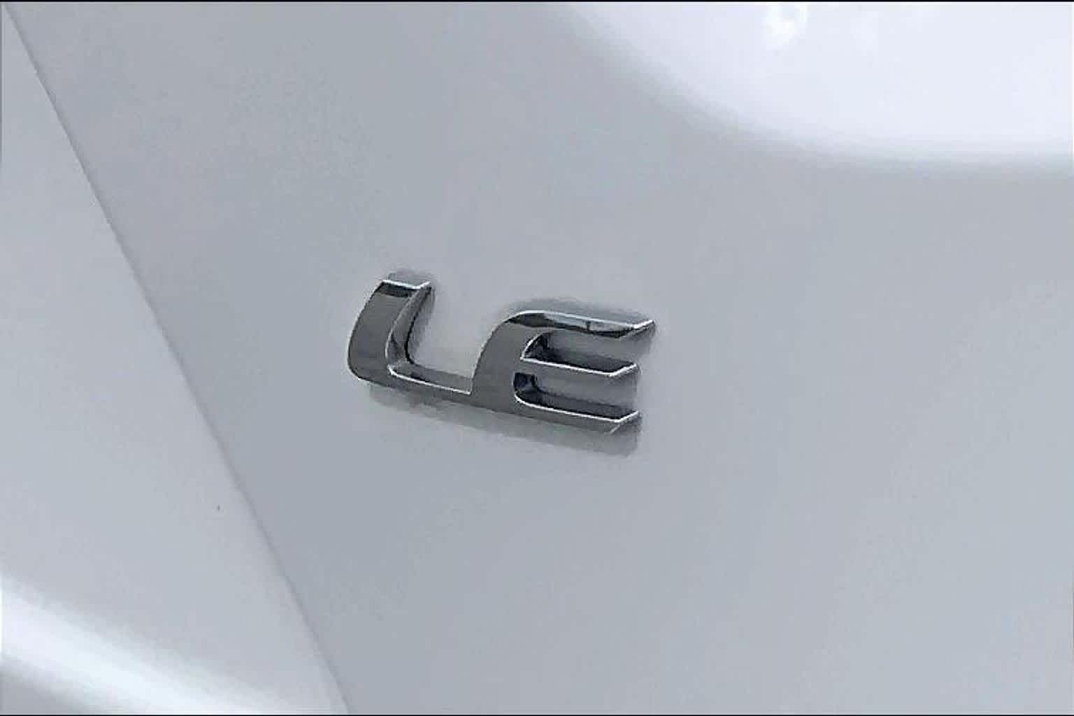 Used 2026 Ice Cap Toyota LE image 30