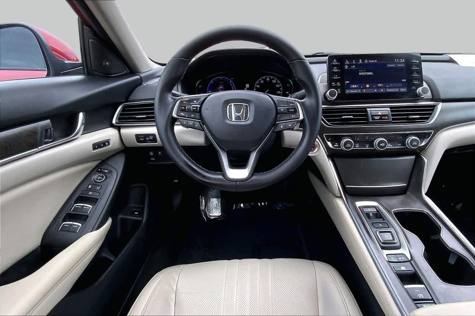Used 2021 Radiant Red Metallic Honda EX-L image 5