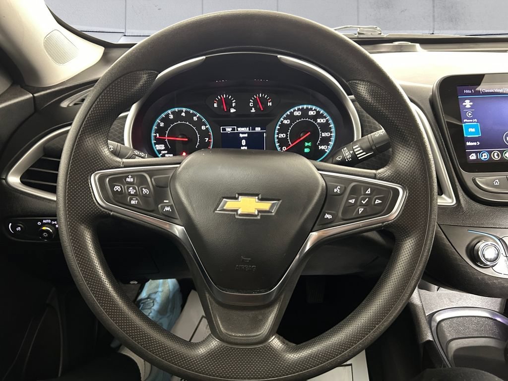 Used 2024 Summit White Chevrolet 1LT image 9