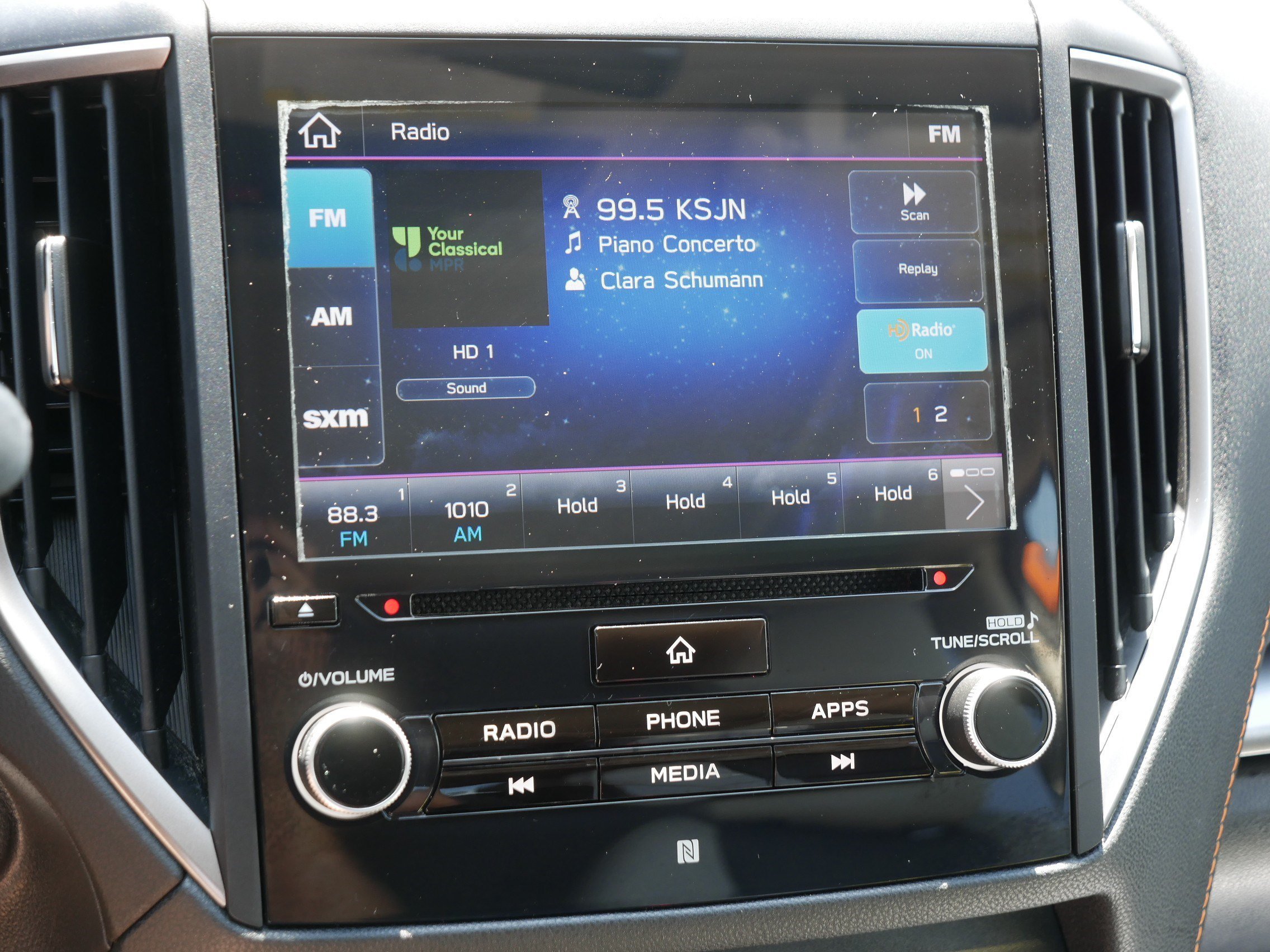Used 2019 Sunshine Orange Subaru Limited image 22