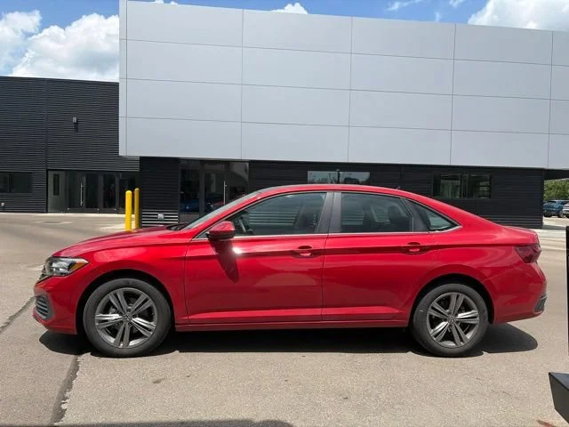Certified Used 2023  Volkswagen SE image 7