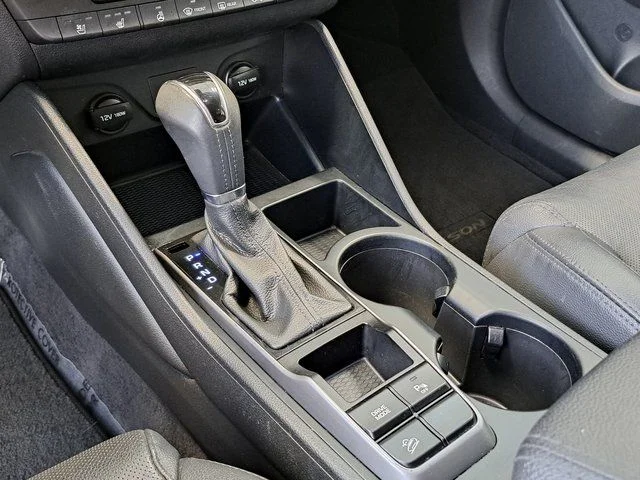 Used 2018 Silver Hyundai Limited image 18