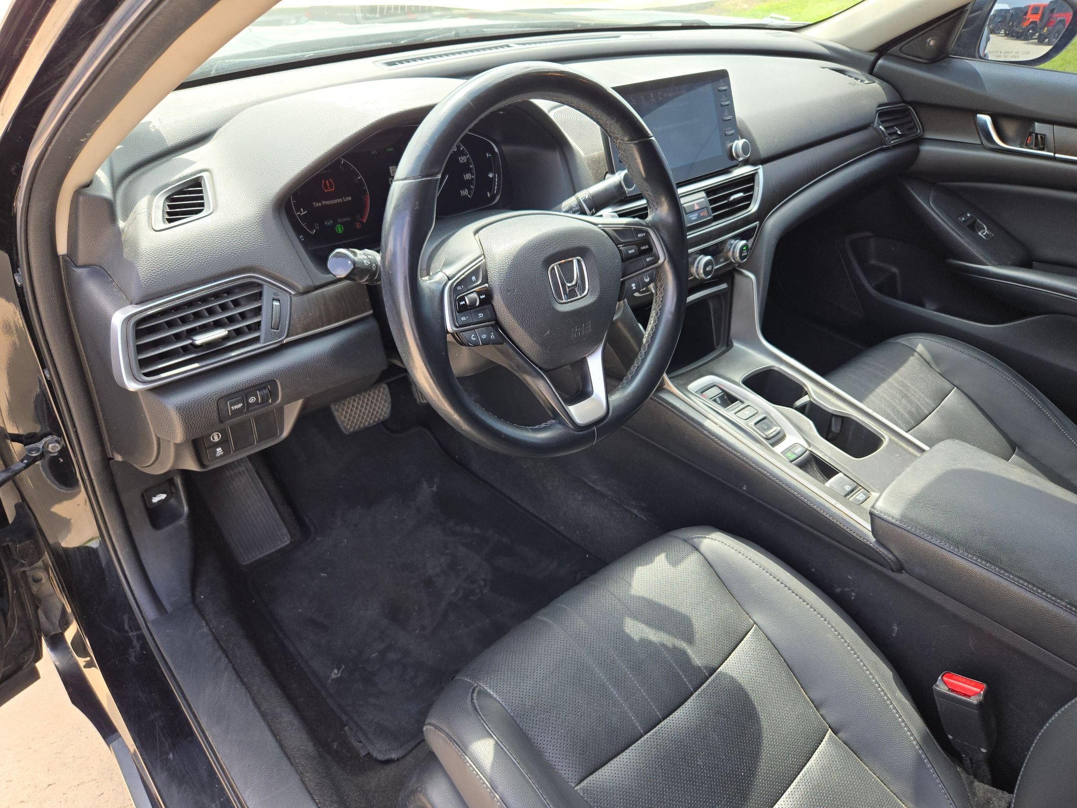 Used 2018 Black Honda EX-L 2.0T image 11