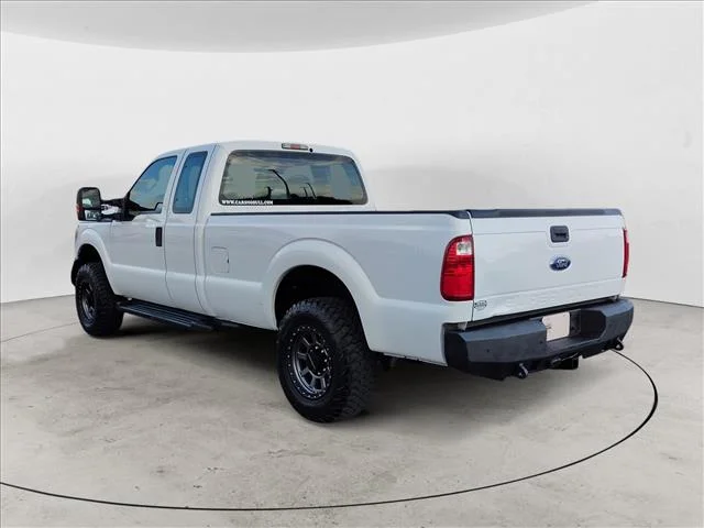 Used 2015 White Oxford White Ford 4WD SUPERCAB 158  XL image 3
