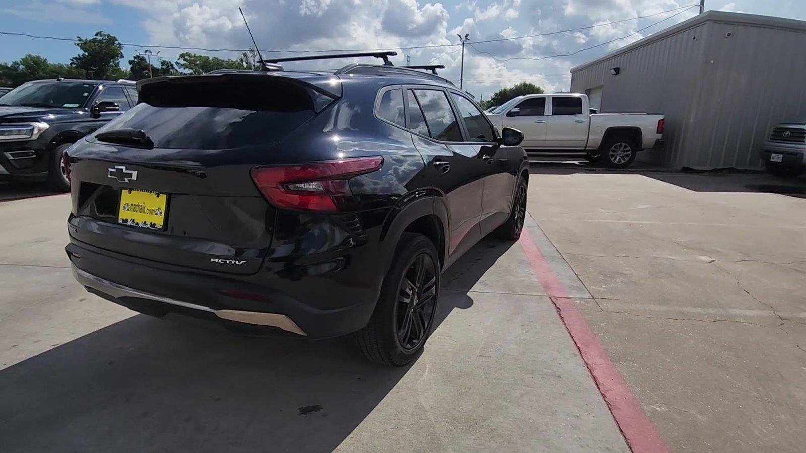 2025 Chevrolet Trax Activ - Photo 8