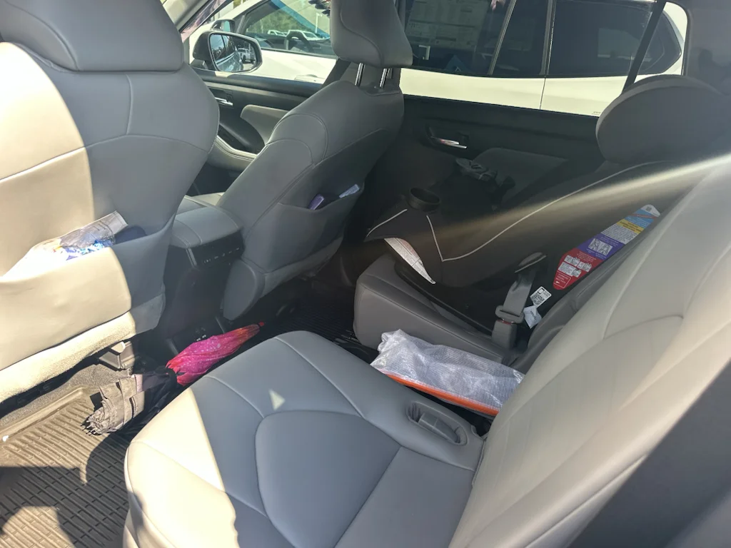 Used 2021 Gray Toyota XLE image 4