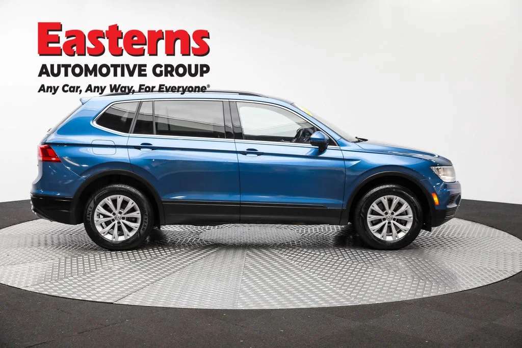 Used 2019 Blue Volkswagen 2.0T SE image 4
