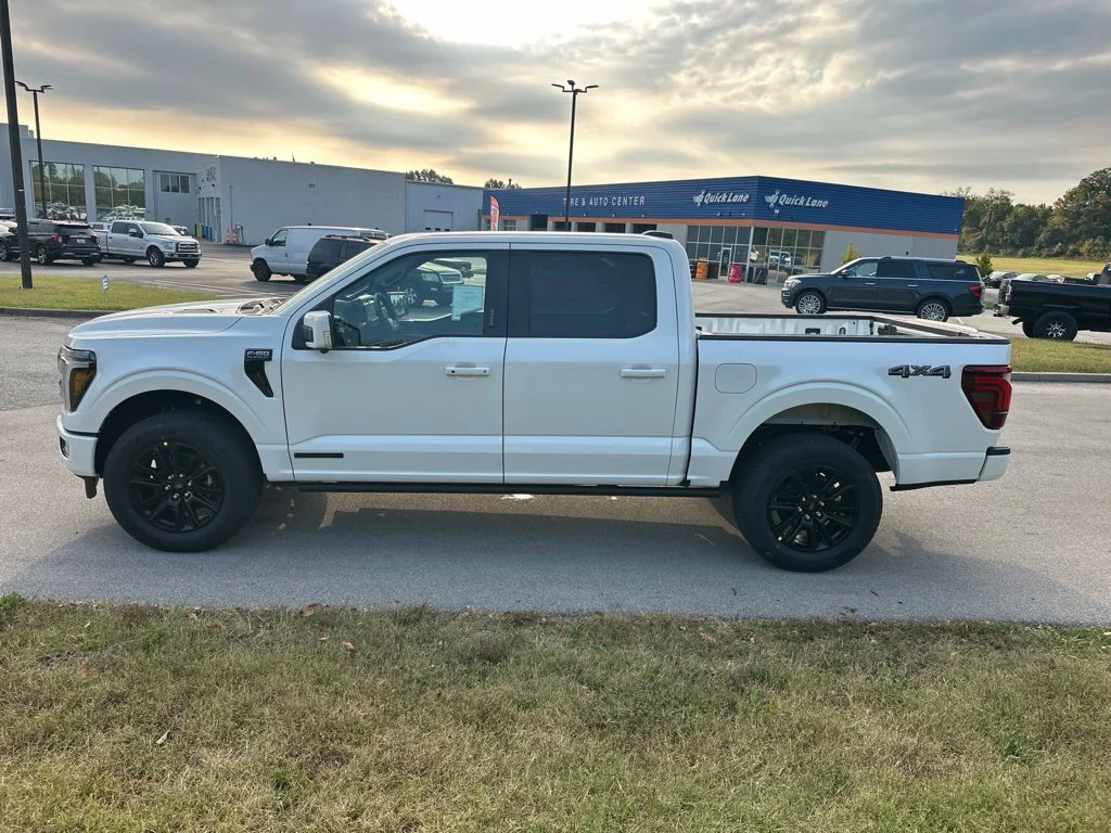 New 2026 Star White Metallic Tri-Coat Ford Platinum® image 9