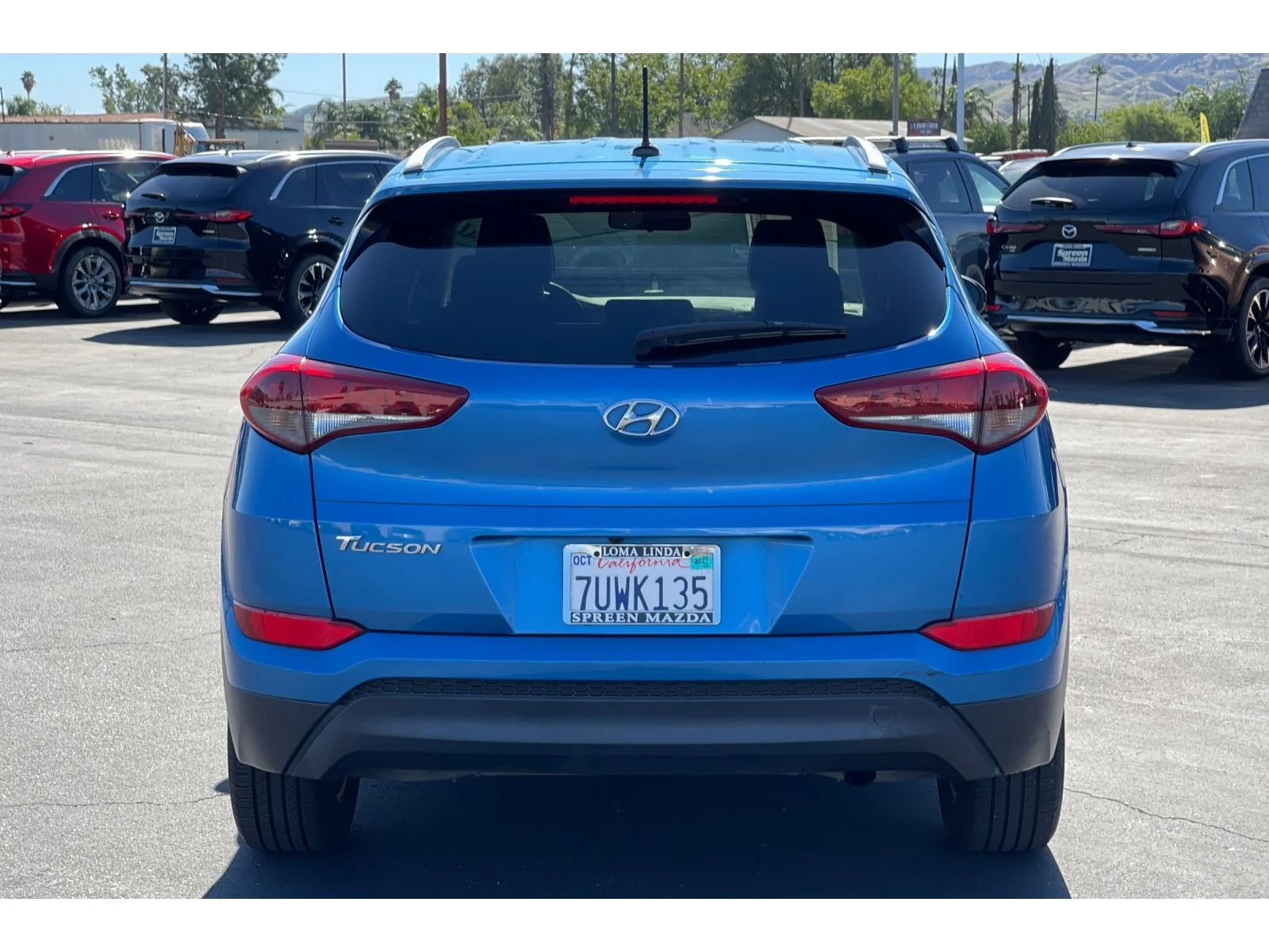 Used 2016 Caribbean Blue Hyundai SE image 5