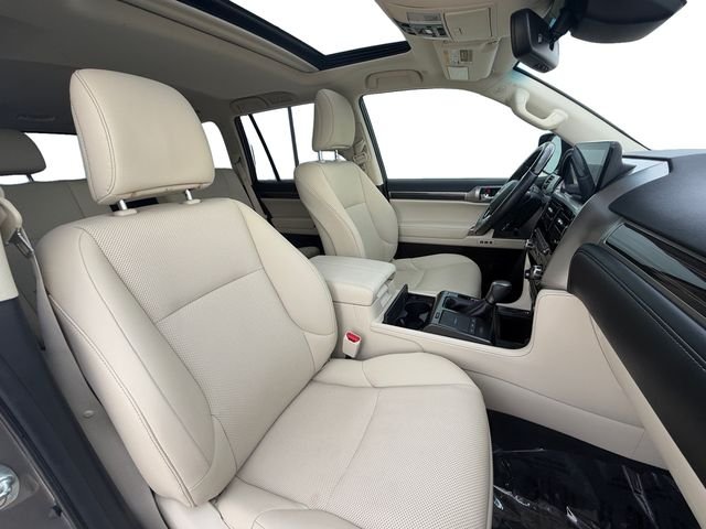Used 2022 Silver Lexus 460 image 16