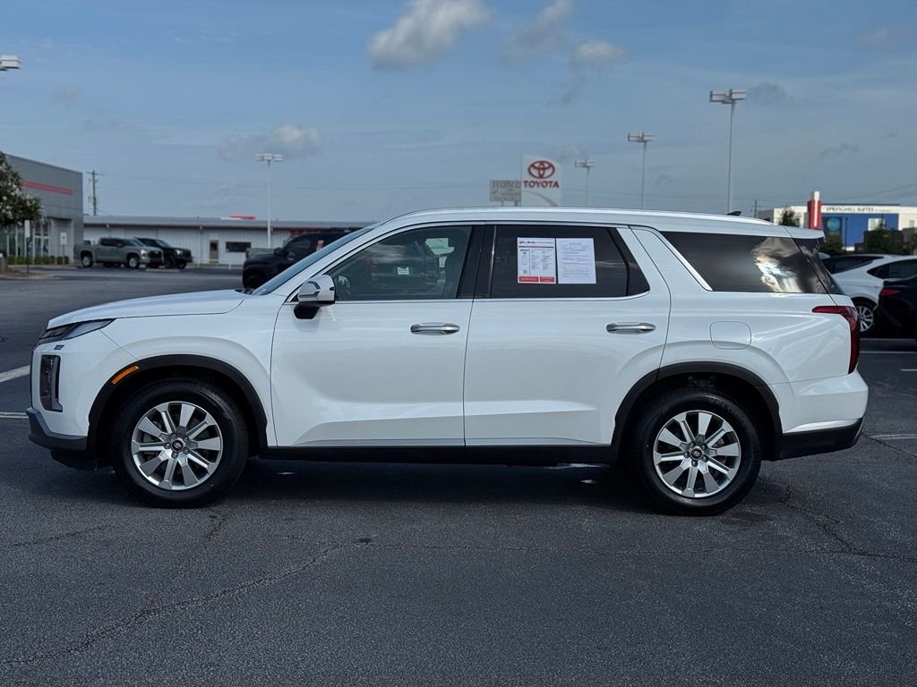 Used 2024 White Hyundai SEL image 8