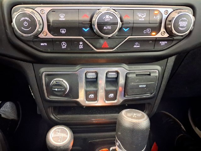 Used 2023 White Jeep Sport S image 20