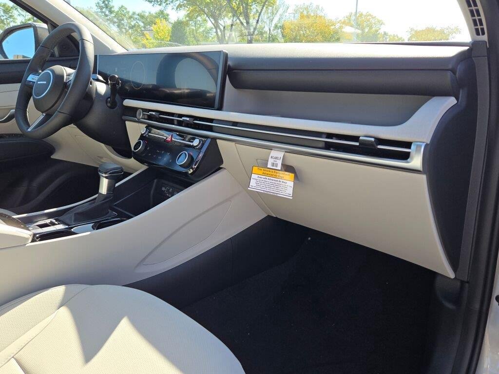 New 2026 Shimmering Silver Hyundai SEL Premium AWD image 5