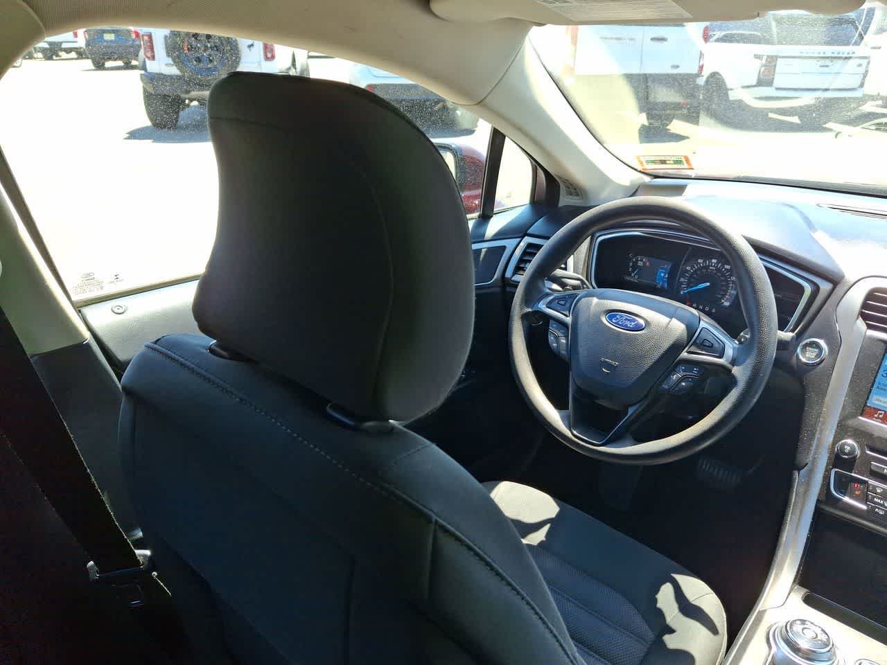 Used 2017 Burgundy Velvet Metallic Tinted Clearcoat Ford SE image 15