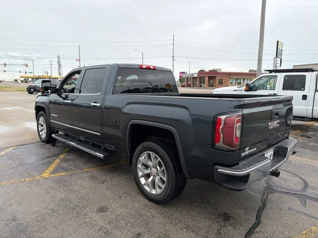 Used 2018 Dark Slate Metallic GMC SLT image 6