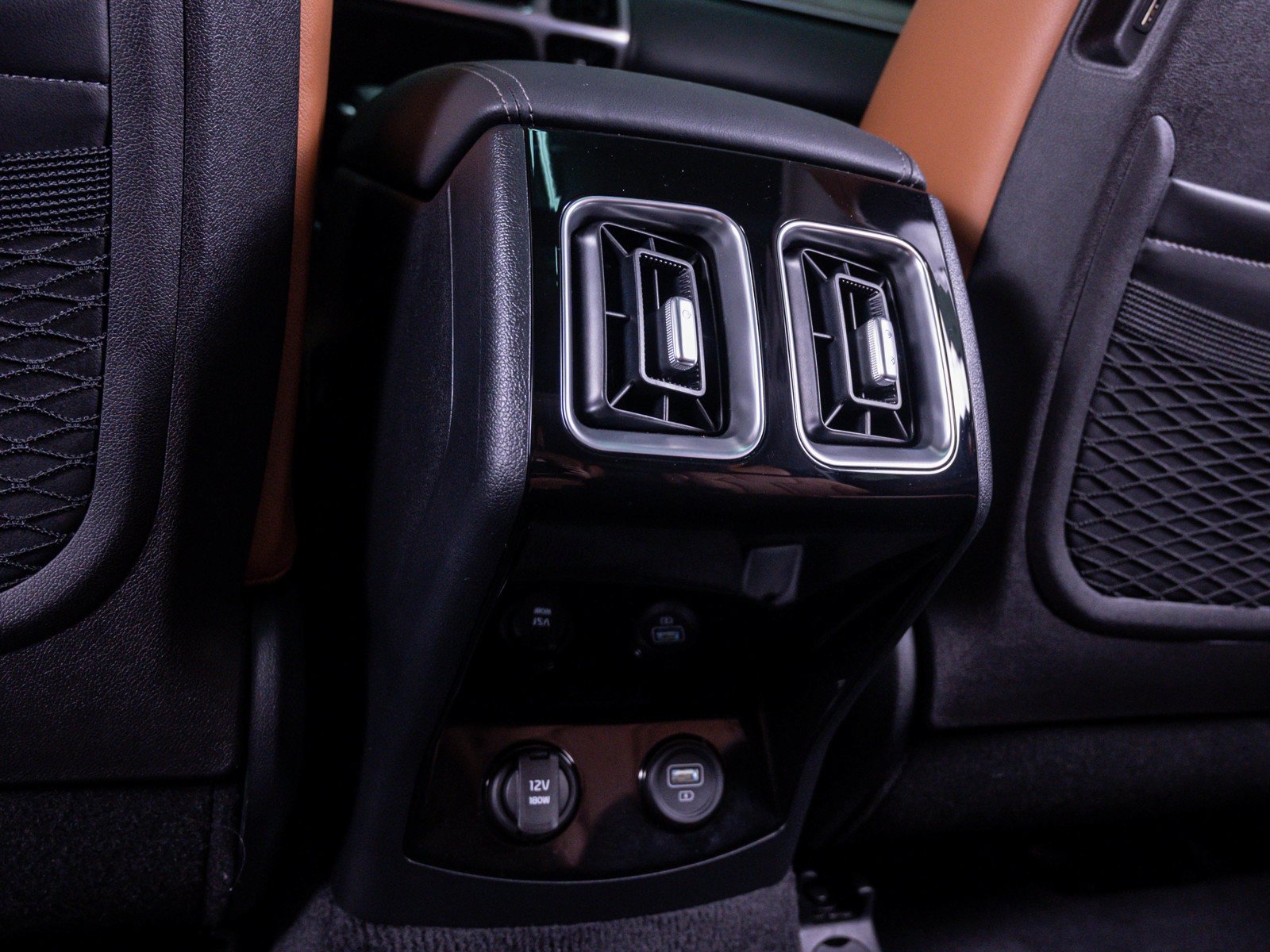 Used 2022 Aruba Green Kia X-Line SX Prestige image 18