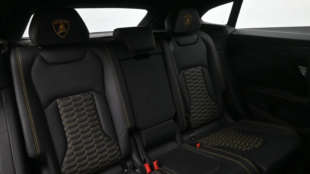 Used 2022  Lamborghini Base image 12