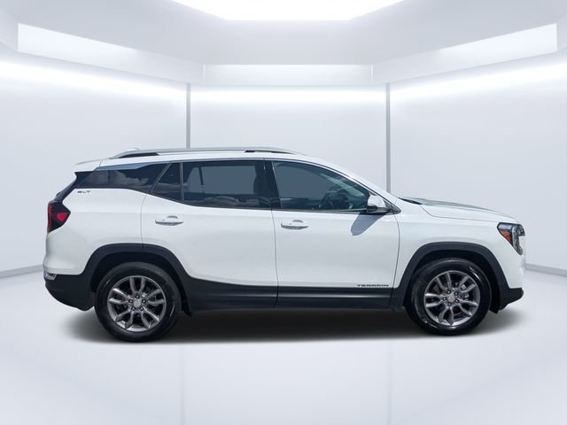 Used 2024 White GMC SLT image 2
