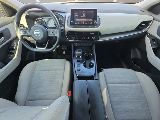 Used 2021 White Nissan SV image 20