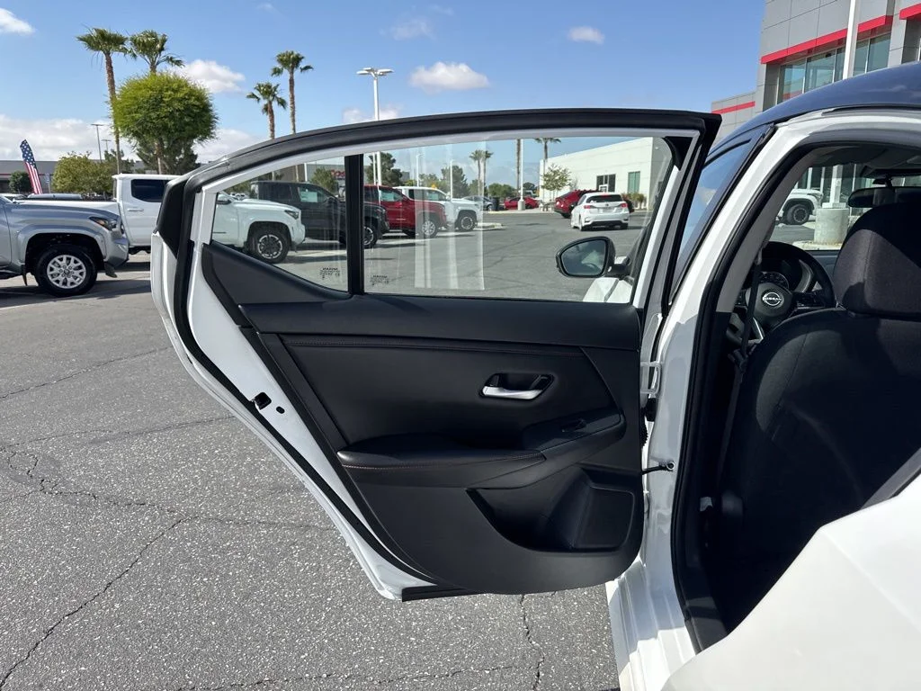 2025 Nissan Sentra SR - Photo 16