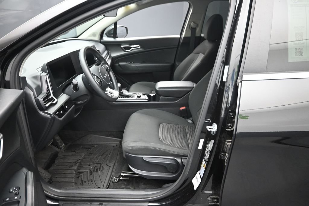 Used 2023 Black Kia LX image 17