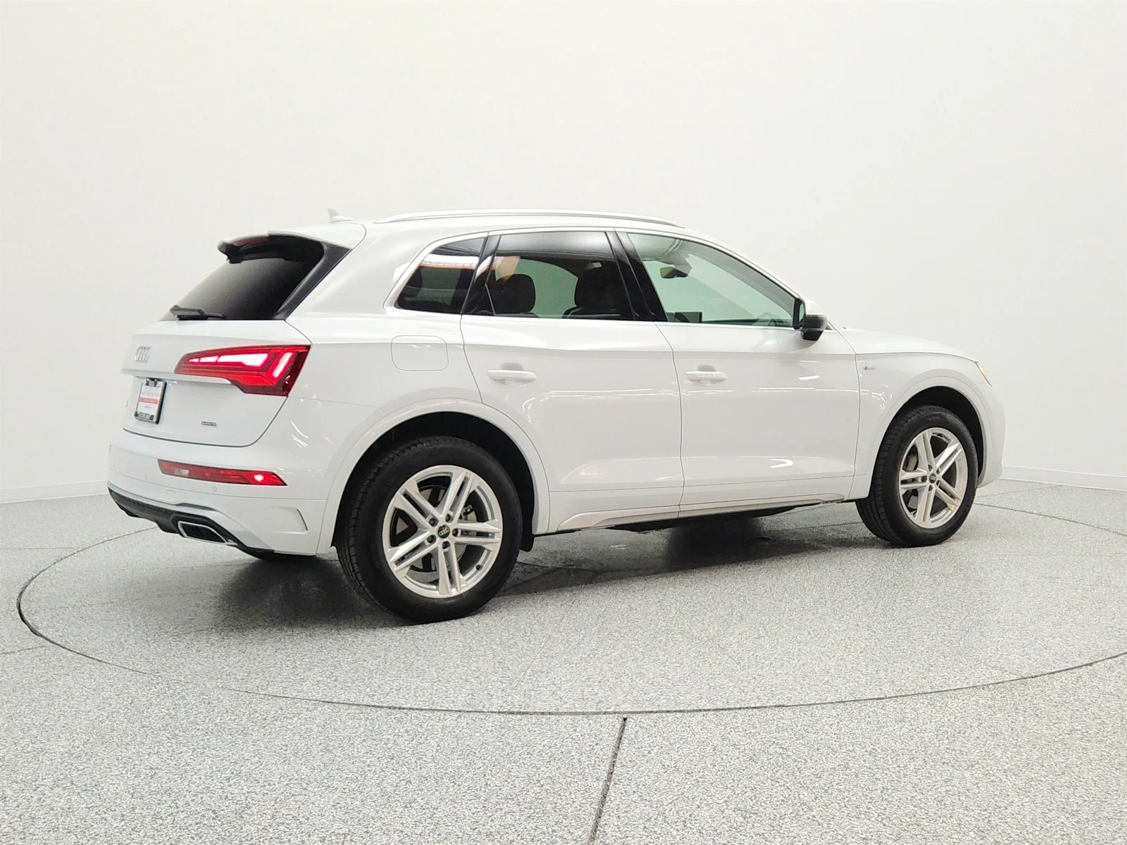 Used 2024 Glacier White Metallic Audi S line Premium 55 TFSI e quattro image 5