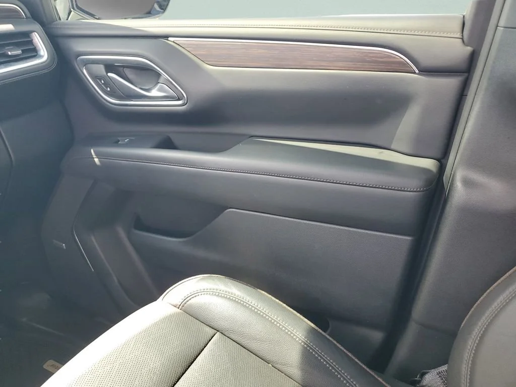 Used 2023 Summit White Chevrolet High Country image 13