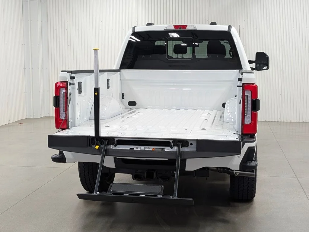 New 2026 Star White Metallic Tri-Coat Ford F-250® Platinum® image 29