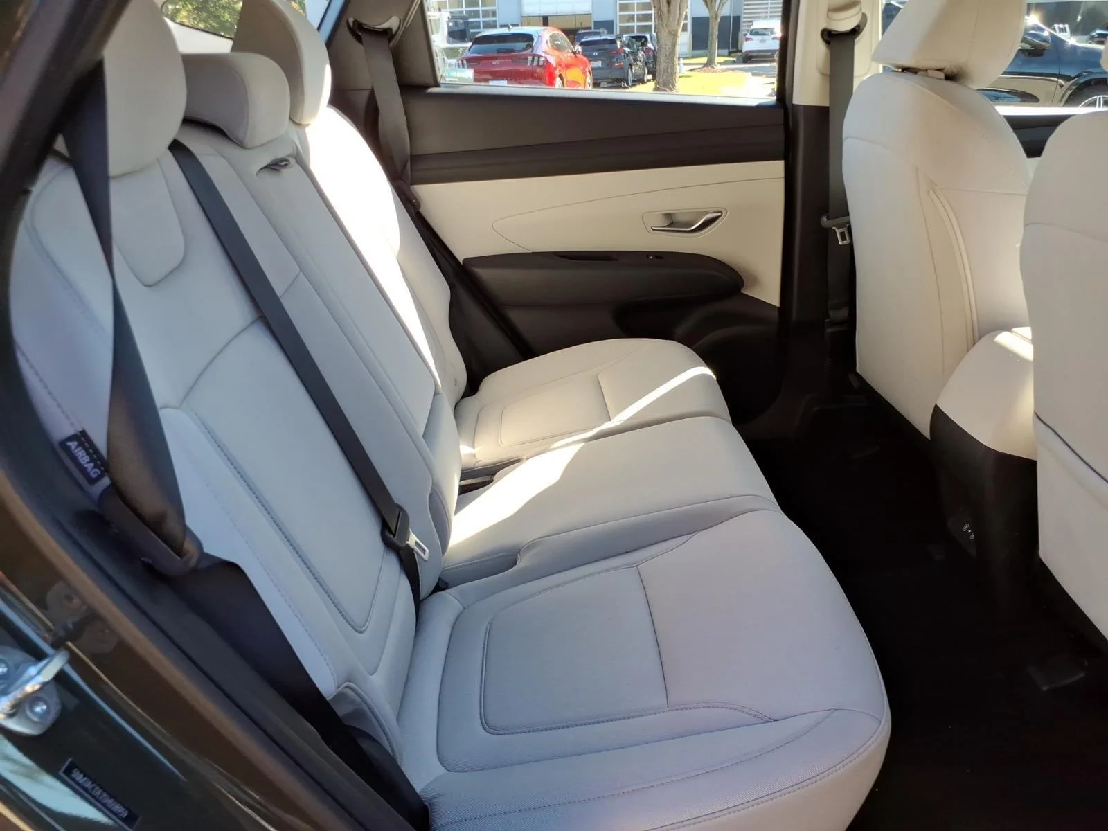 Certified Used 2025 Rockwood Green Hyundai SE image 25