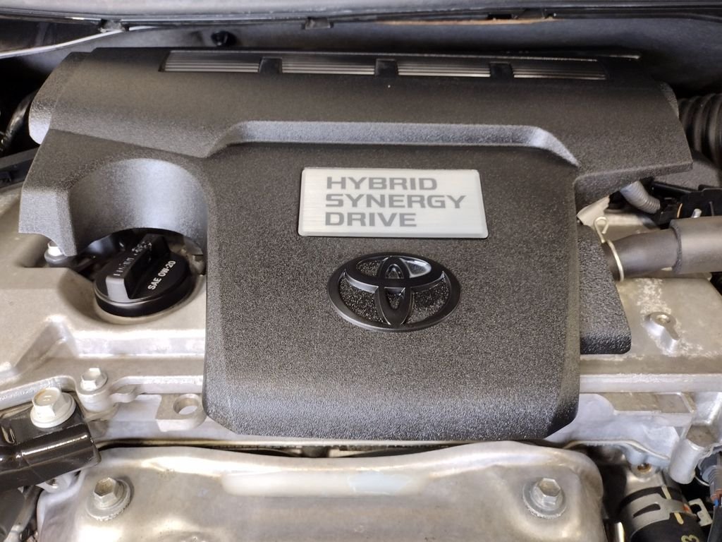 Used 2018 Silver Toyota Limited image 8