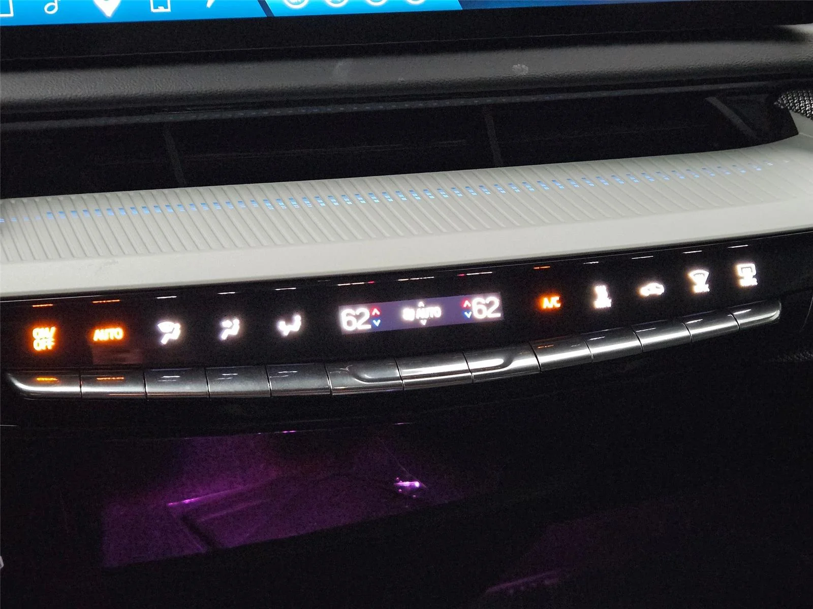 2026 Cadillac OPTIQ Luxury - Photo 17