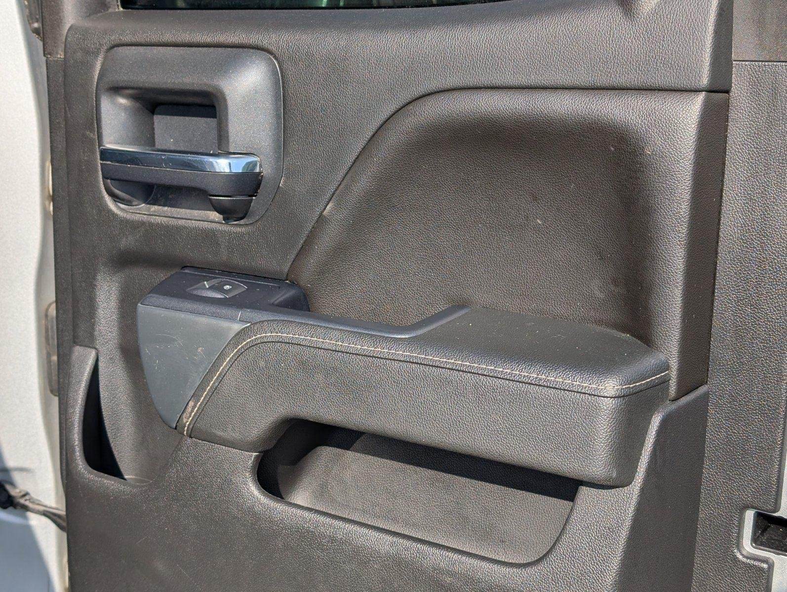 Used 2014 SILVER ICE METALLIC Chevrolet LT image 34