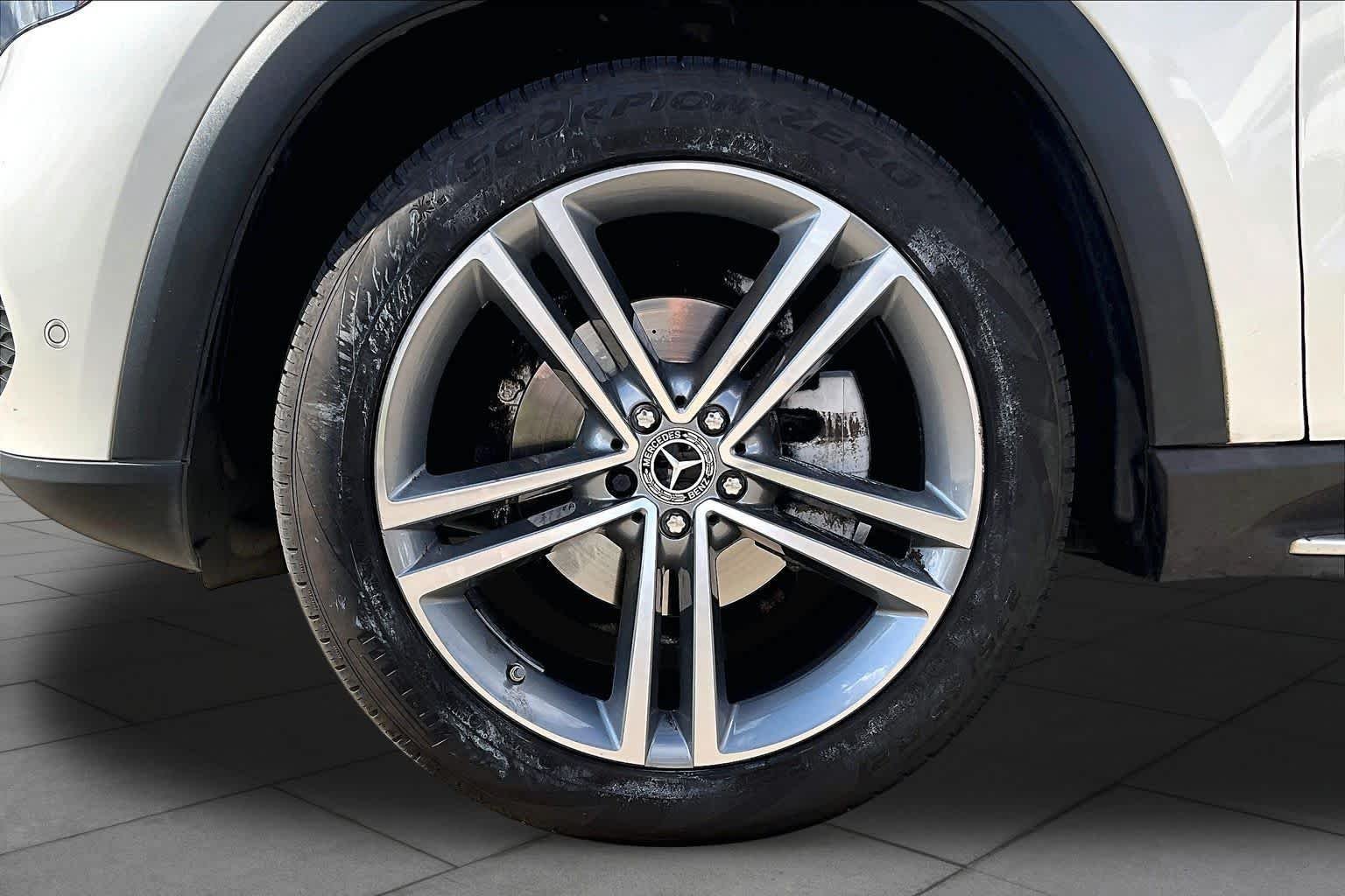 Used 2022 MANUFAKTUR Diamond White Bright Mercedes-Benz GLE 350 image 10