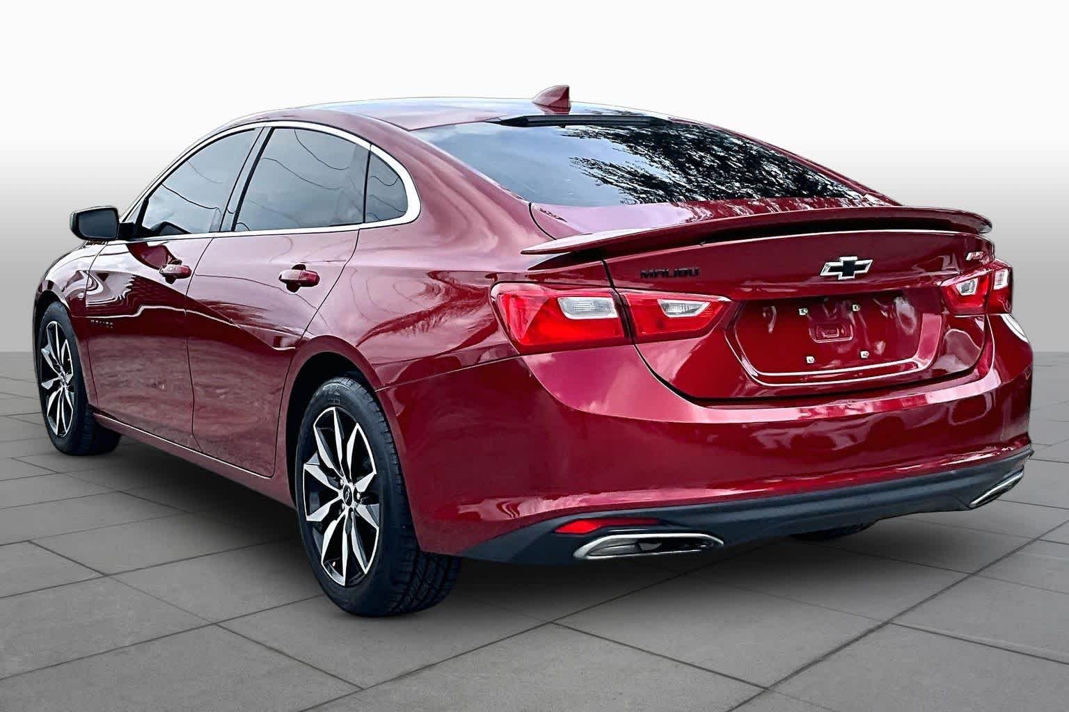 Used 2020 Cajun Red Tintcoat Chevrolet RS image 12